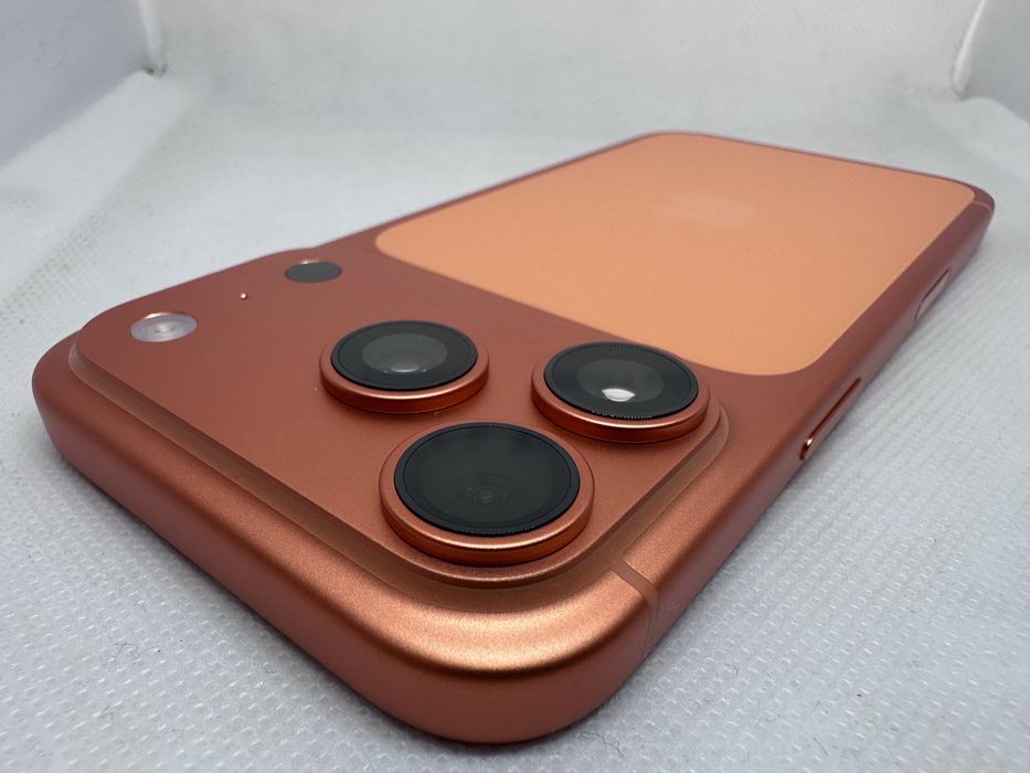 *Нов* Apple iPhone 17 Pro 256 GB Cosmic Orange Unlocked