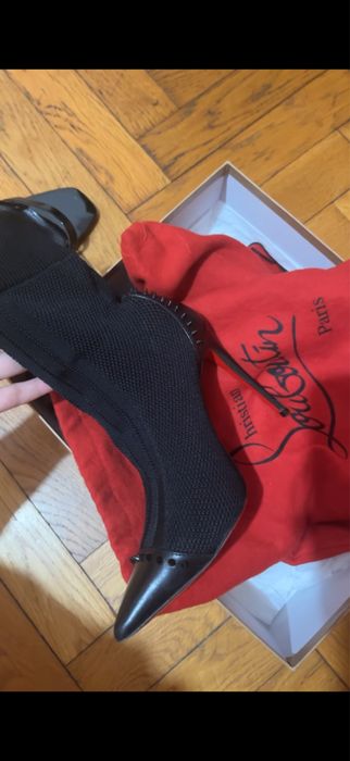 Pantofi Louboutin/Saint Laurent