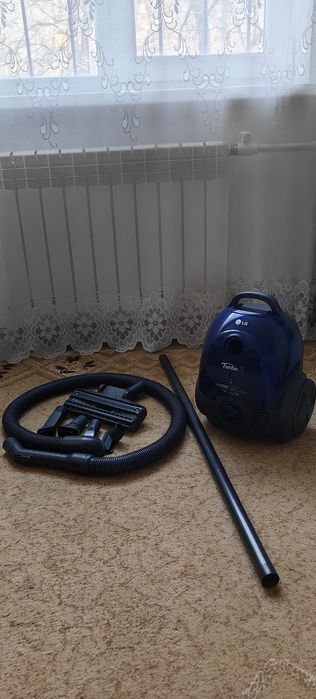 Продам пылесос LG