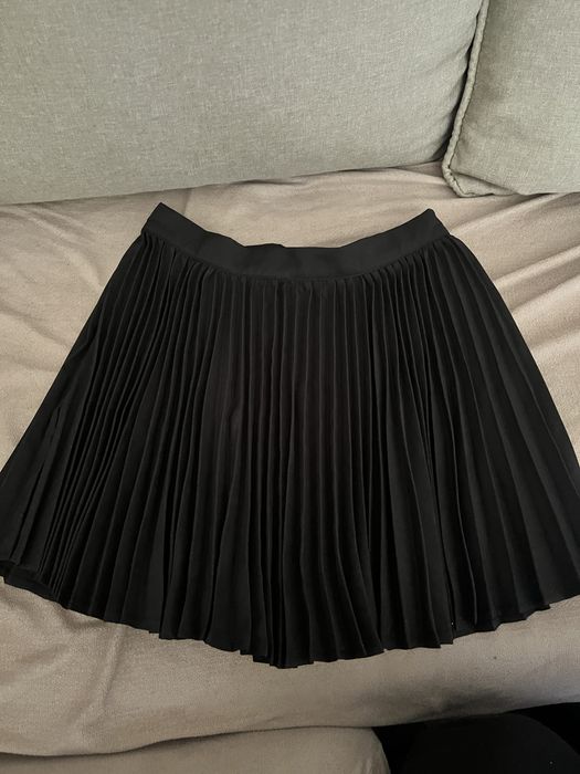 Плисирана къса пола