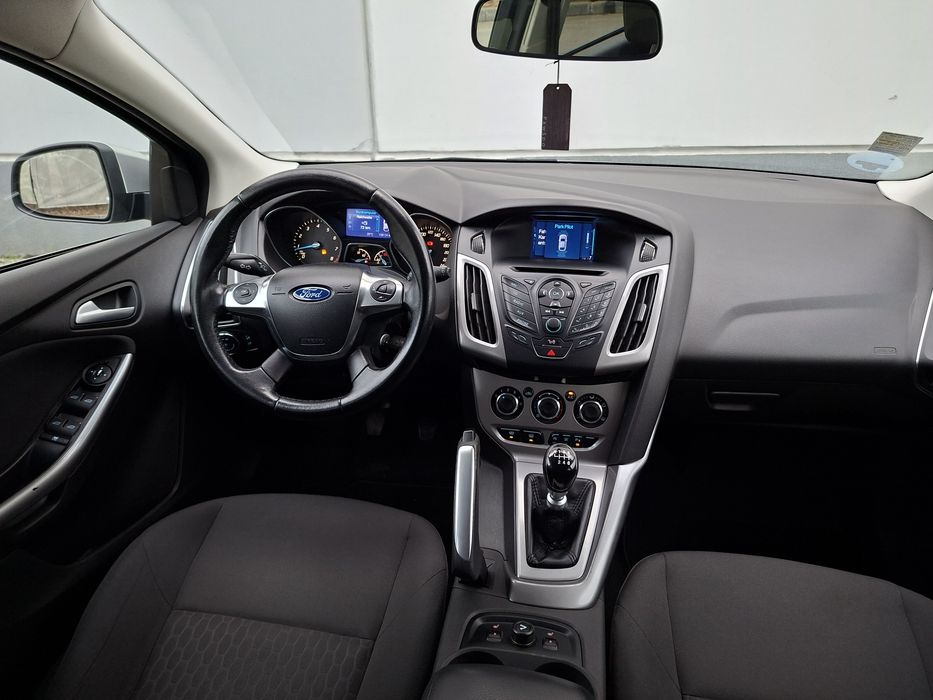 Ford Focus 2013 Benzina Distributie noua/Schimb cu Duster 4x4