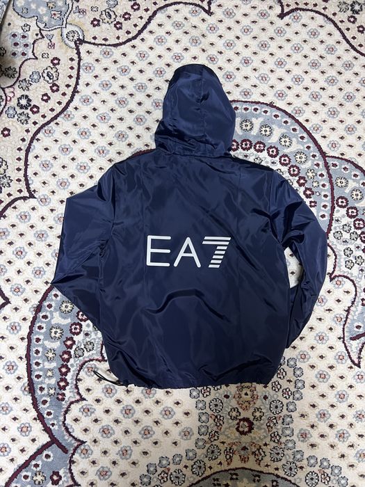 Новая Ветровка (УНИ) Ea7