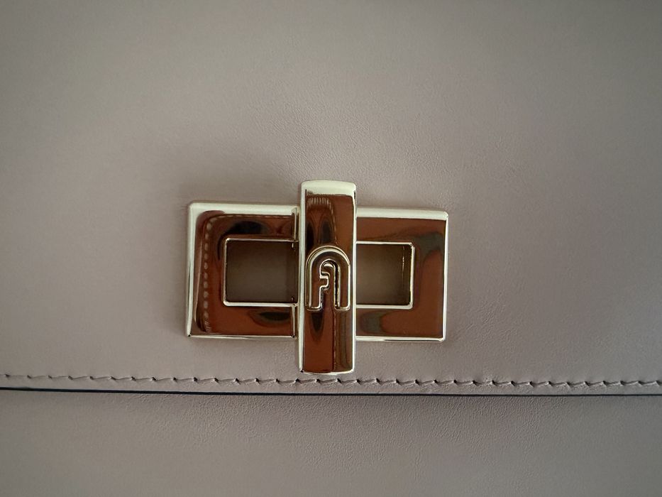 Дамска чанта Furla естествена  кожа и велур в небесно синьо, и цвят праскова