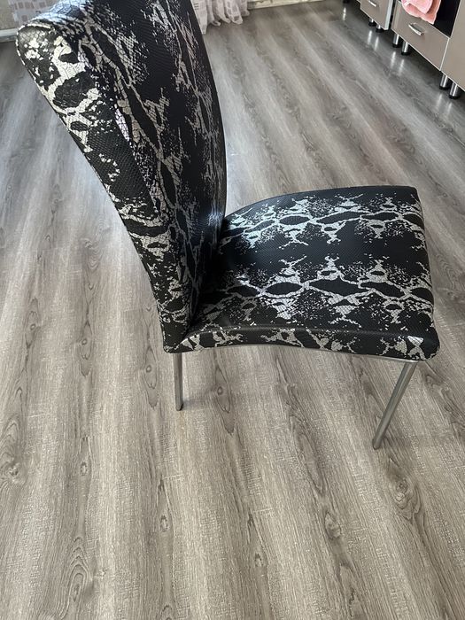 Продам стулья качественные