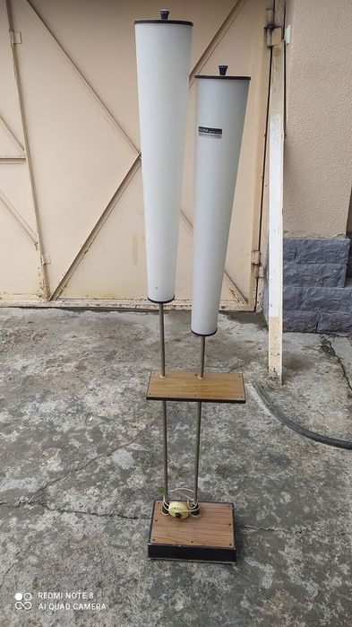 Светильник сотилади