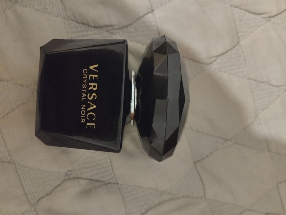 Продавам парфюми на Диор и Версаче