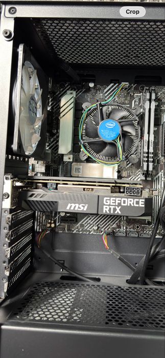 RTX 3050 8 GB ( variana buna )