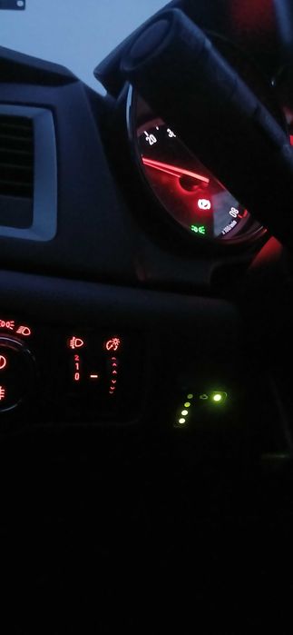 опел астра 1.4 бензин с турбо 2012г.,комби+газ