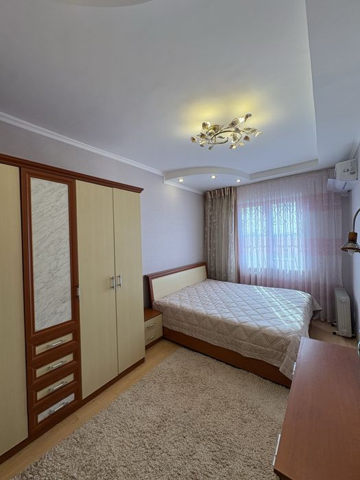 Сдается 2х ком квартира Ойбек