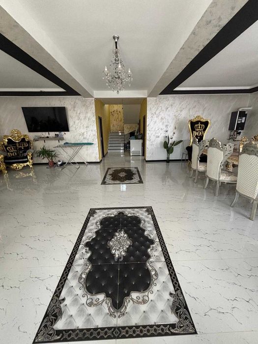 Casă de vânzare Zonă Carrefour