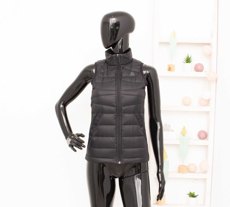 Reebok оригинална дамска грейка пухена елек черен с пух и пера XS