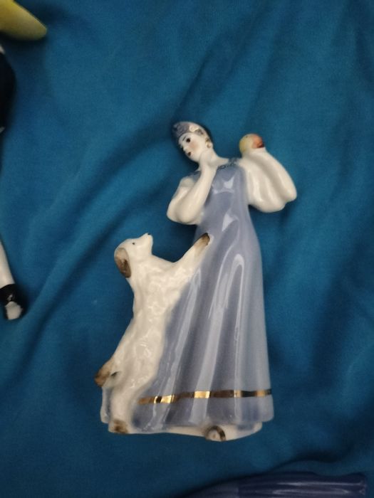 Продаётся советские статуэтки фарфоровые лфз Вербилки