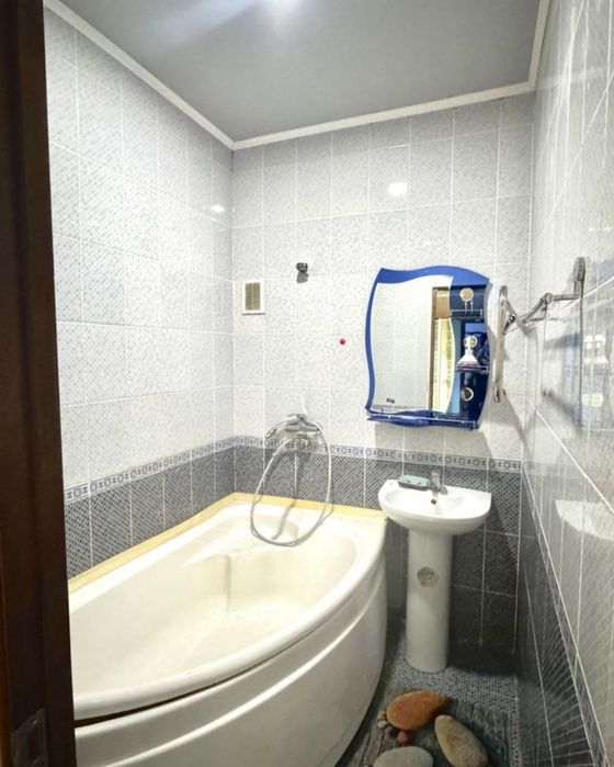 Чилонзор Новза метро якинида квартира арендага берилади