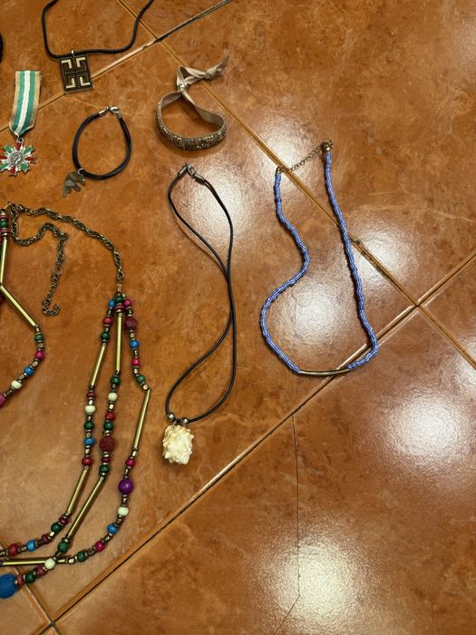 Разная бижутерия . Половина новое.