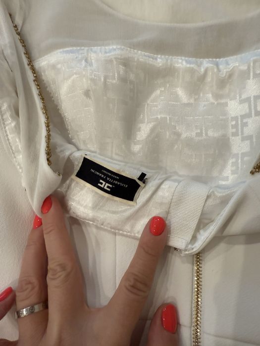 Продавам рокля Elisabetta Franchi