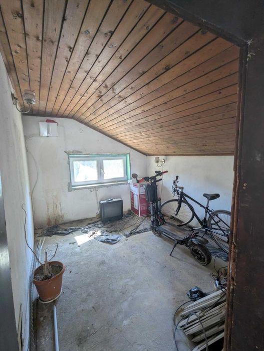 Продавам къща до сп. Марек