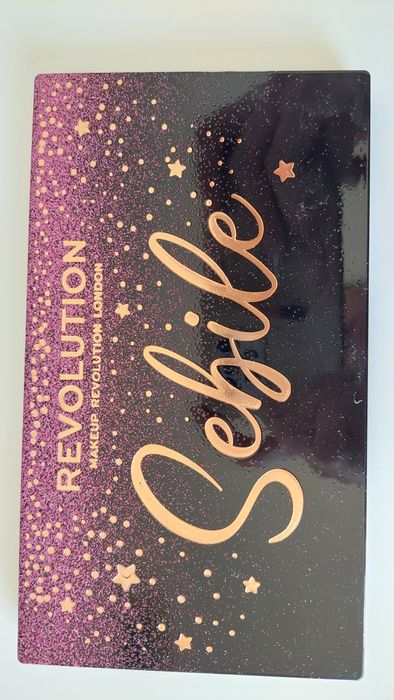 Сенки за очи нови