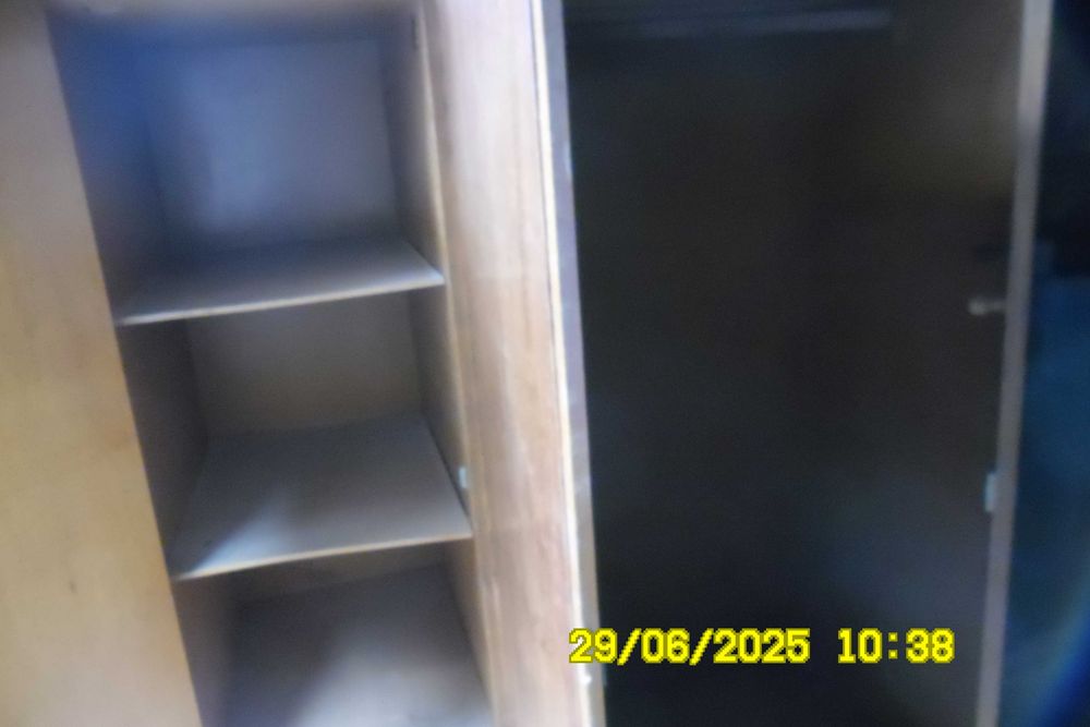 Продам шкаф не дорого.