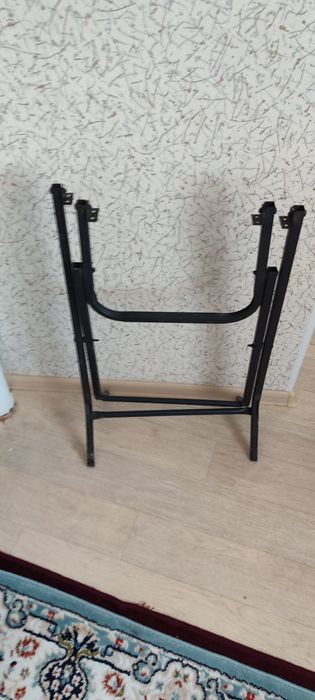 Продается каркас железный для стола