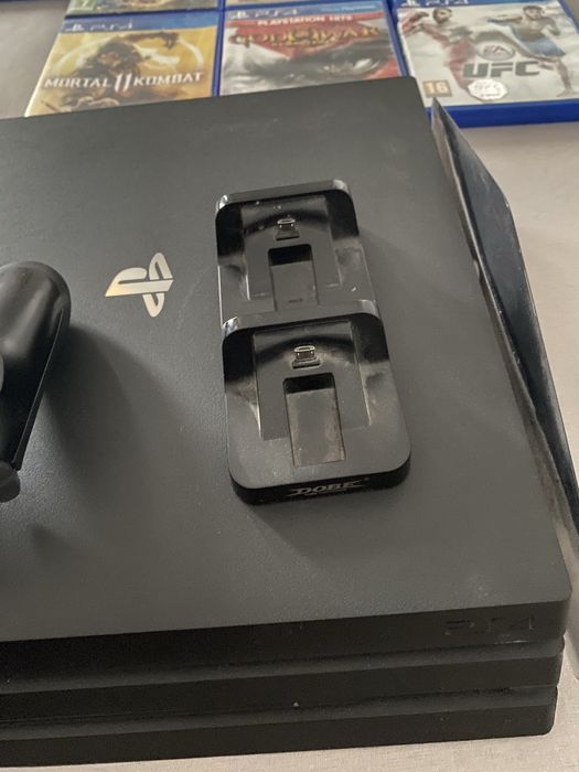 Ps 4 pro 1 tb cu jocuri