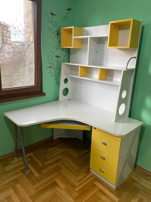 Комплект мебели - бюро, гардероб, легло с матрак 120 см, нощно шкафче