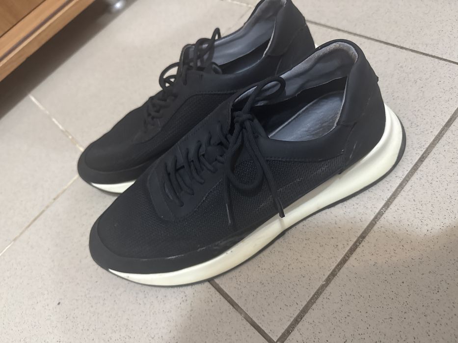 Кросовки полуклассические размер 42