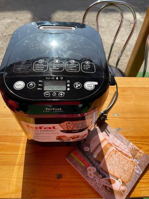 Mașină de pâine folosită foarte puțin..