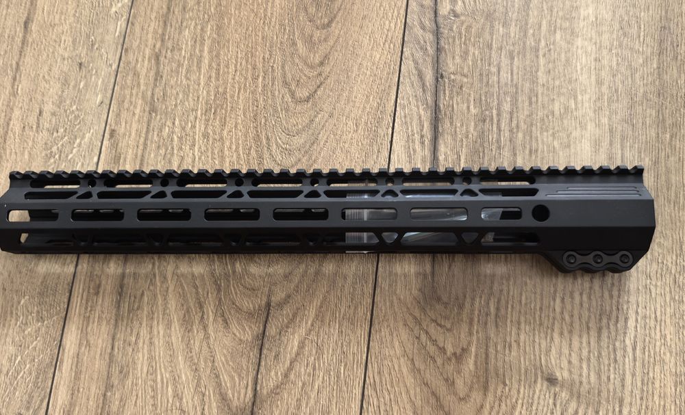 Части за AR15 / АР15 ложа и ръкохватката