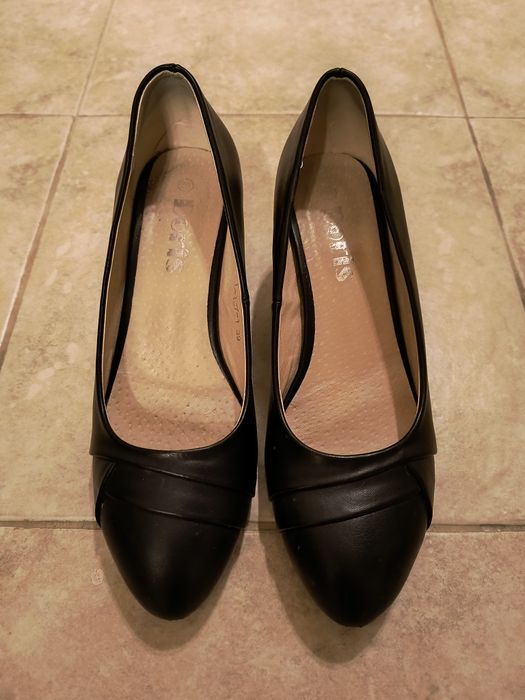 Дамски обувки номер 39