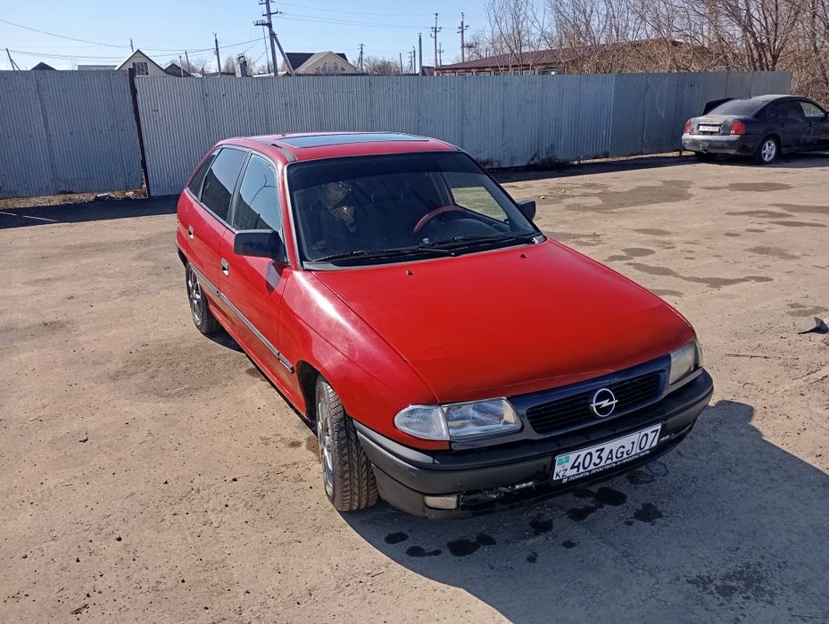 Продам Опель астра 1.8