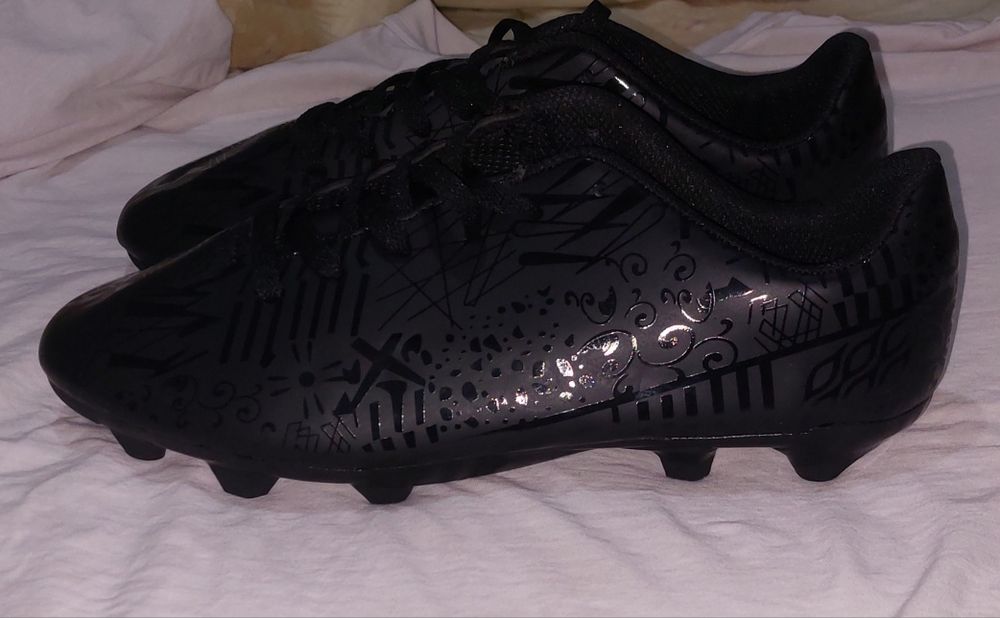 Футболни Бутонки