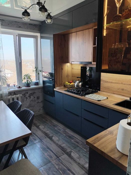 Продам 3 ком у Каз театра