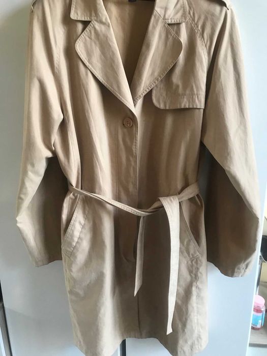 Продавам нов елегантен шлифер