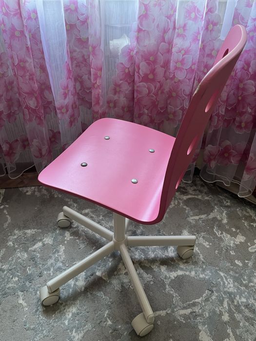 Стул для школьницы IKEA