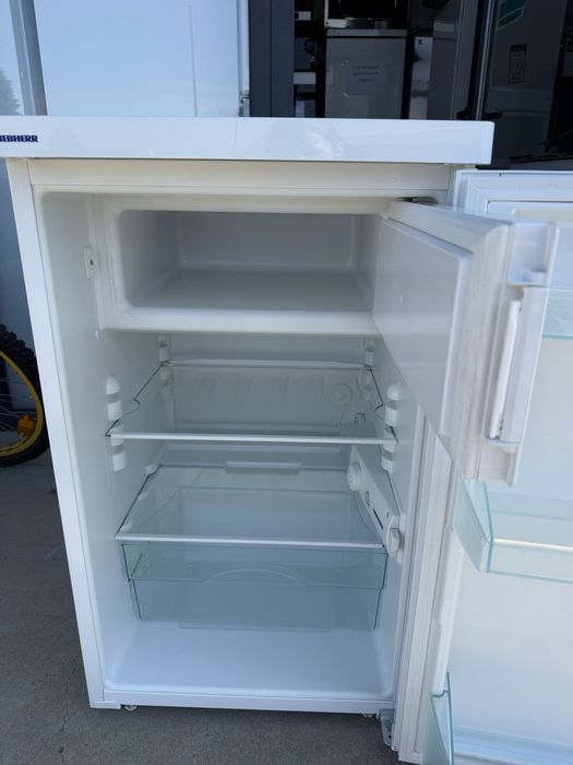 Малък хладилник с камера Либхер 50 см широк