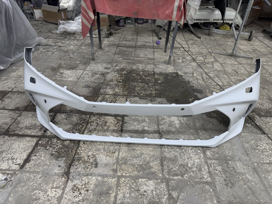 Бампер передний Тойта Камри 80