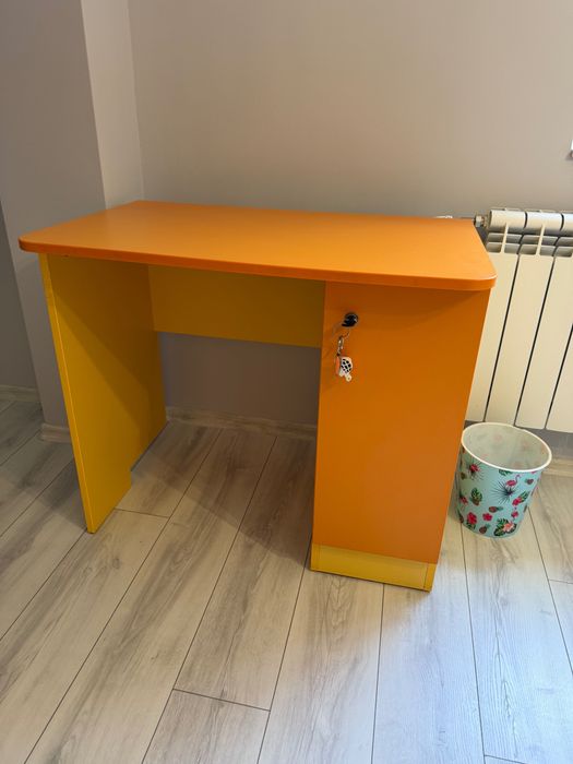 детски комплект от легло, гардероб и бюро