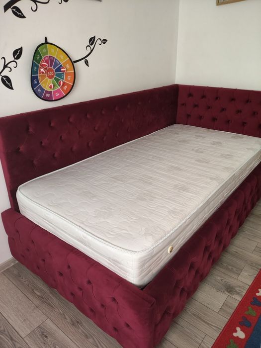 Pat tapițat de colt pentru copii