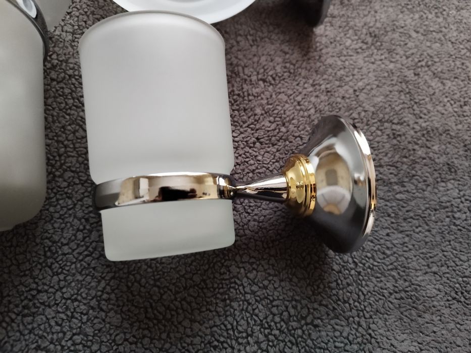 Комплект аксесоари за баня