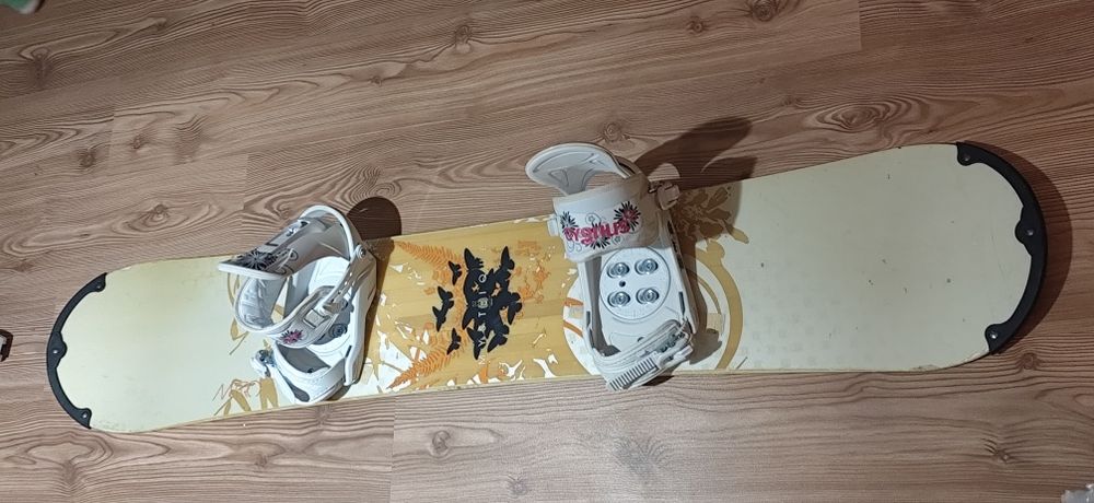 Placa snowboard NITRO Mystique Collection MMVIII 152, legături Cygnus