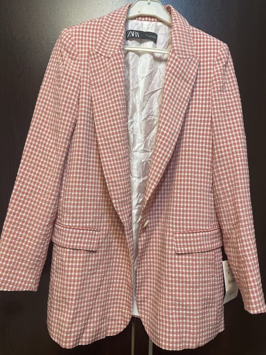 Розово сако Zara