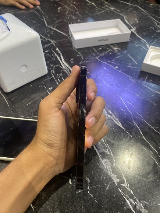 Iphone 14pro qora