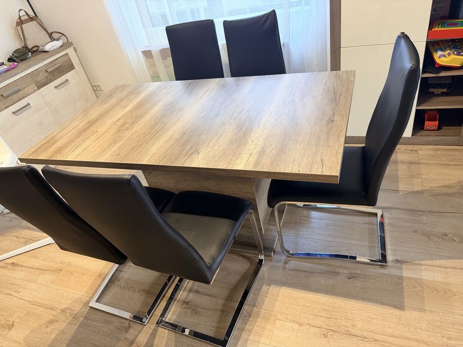 Masa extensibila plus 6 scaune