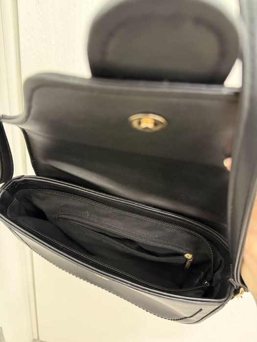 Черна дамска чанта