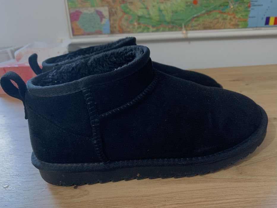Ghete negre ugg dups