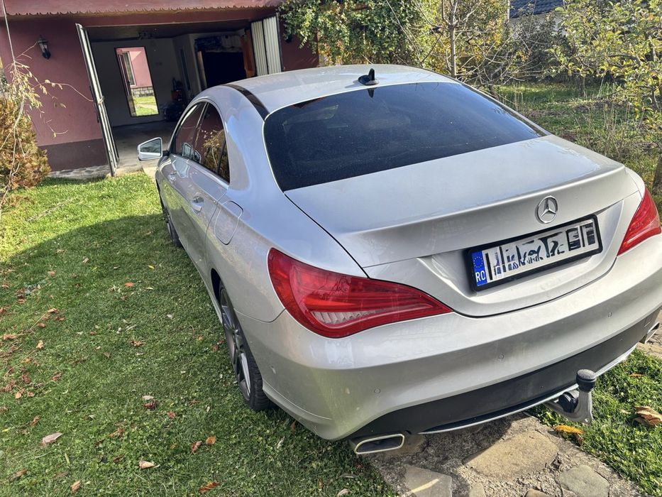 Mercedes Benz CLA200