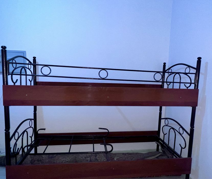 Двухъярусная детская кровать (металл + дерево)