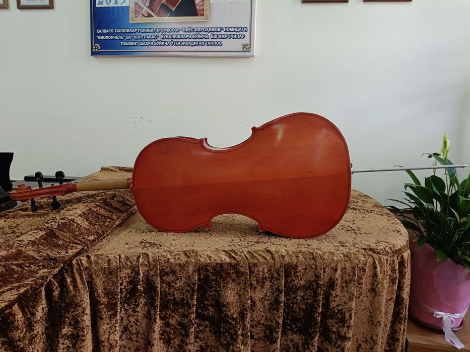 Виолончель 2/4 очень хороший звук Советский инструмент