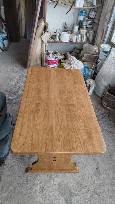 Маса от масив  дъб