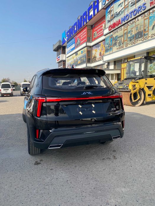 JAC JS8 — сизнинг янги даражангиз!
